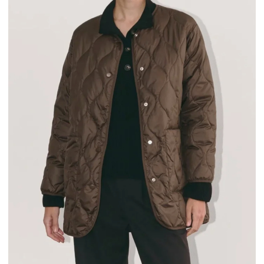 everlane the renew quilted mid-length liner earth brown, women size x-small xs